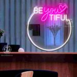 آینه نئونی طرح "BE YOU TIFUL"
