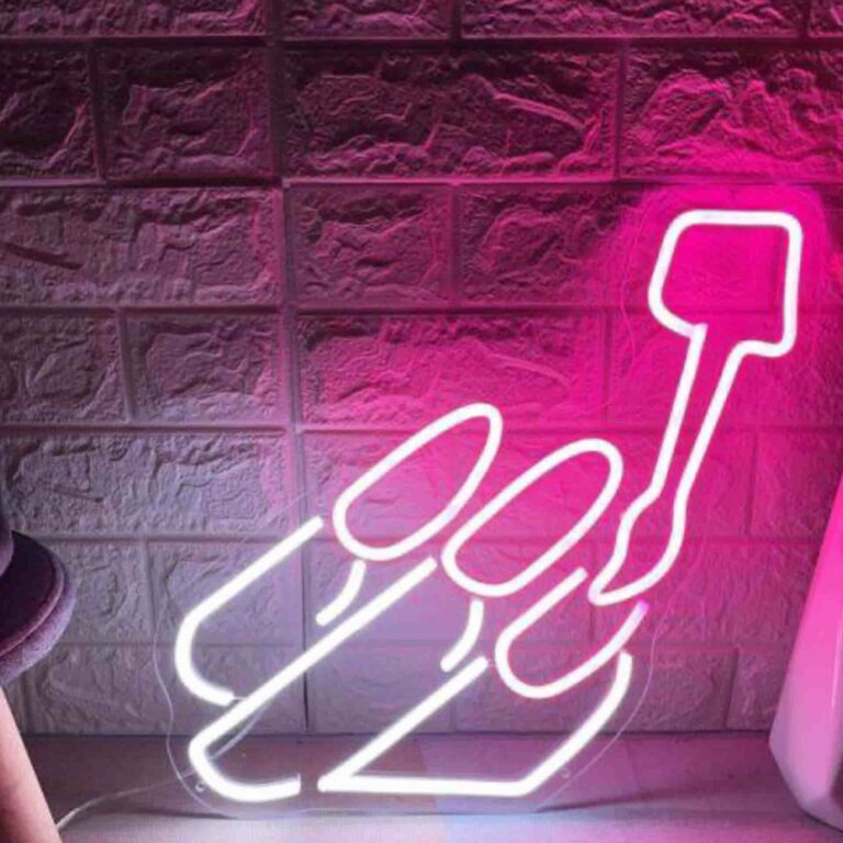 تابلو نئون خدمات ناخن 2
